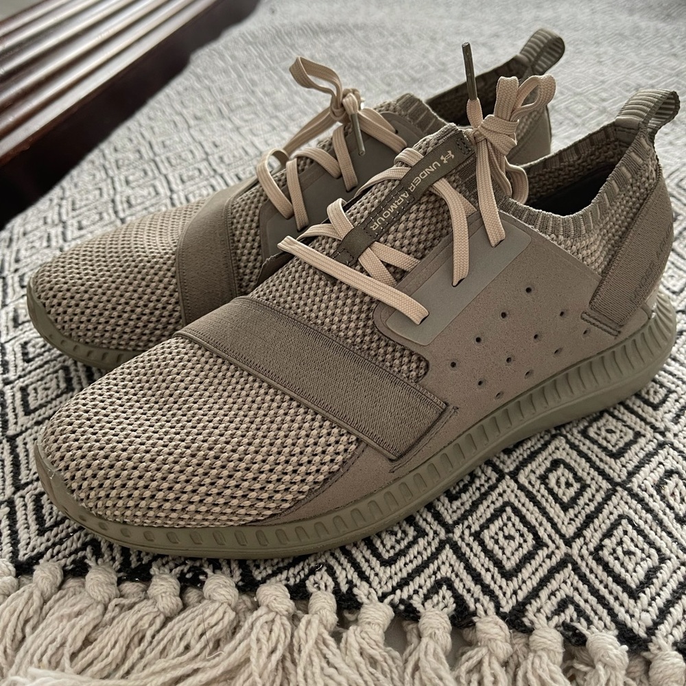 Under Armor Sneakers